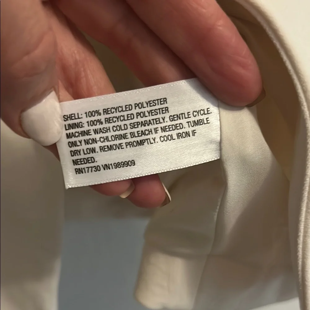 A New Day Cream Sleeveless Button Down Vest - Picture 5 of 6